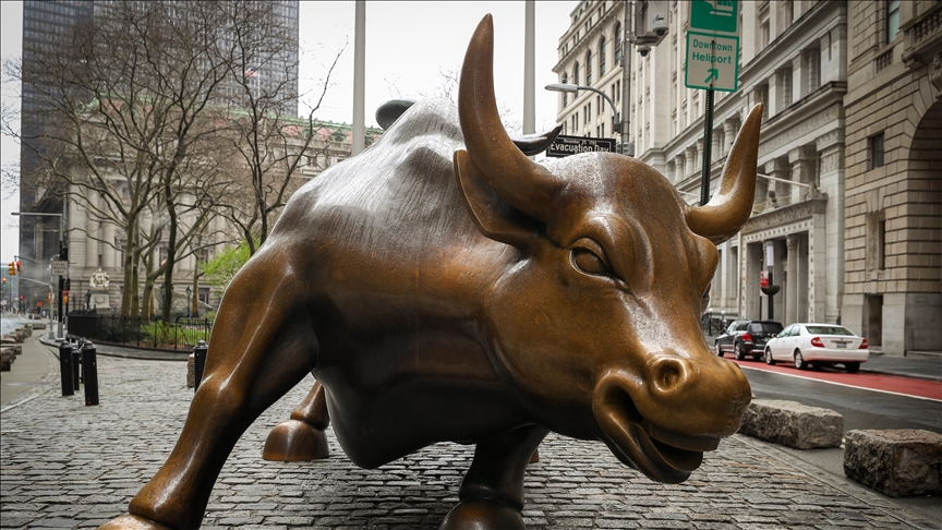 US stocks open higher as investors expect Fed rate hikes to end soon