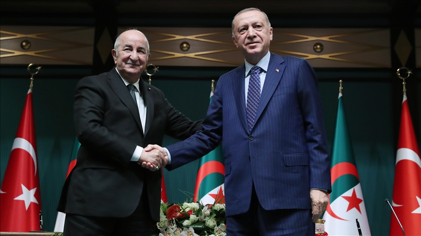 Turkish, Algerian leaders talk steps to enhance ties