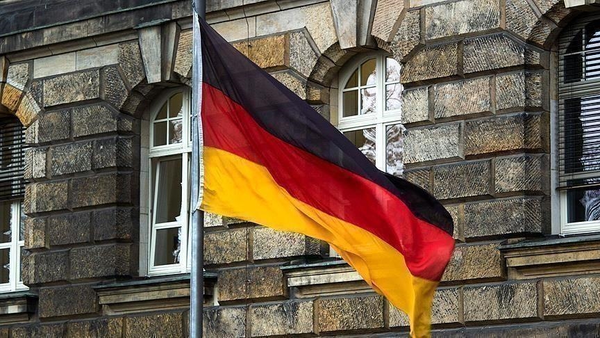Germany's business confidence slightly up in April