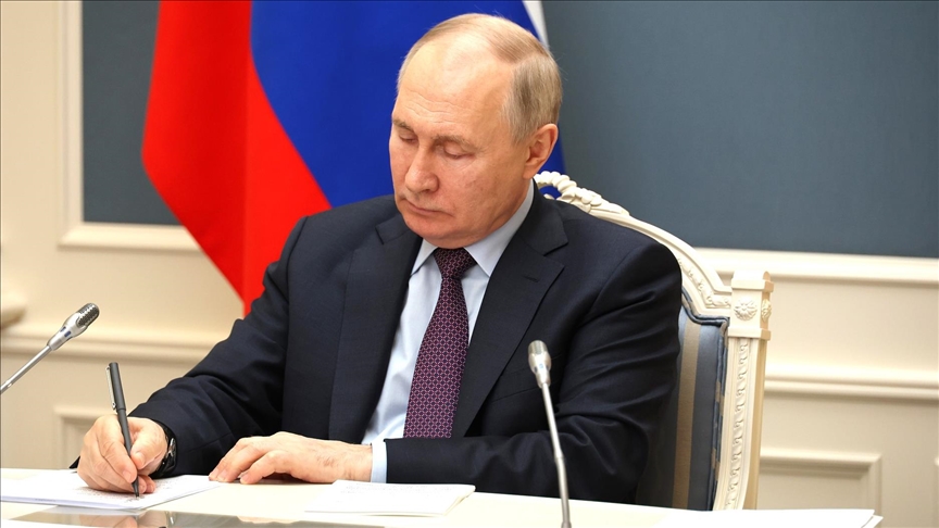 Putin approves punishment stripping Russians who threatened national security of citizenship