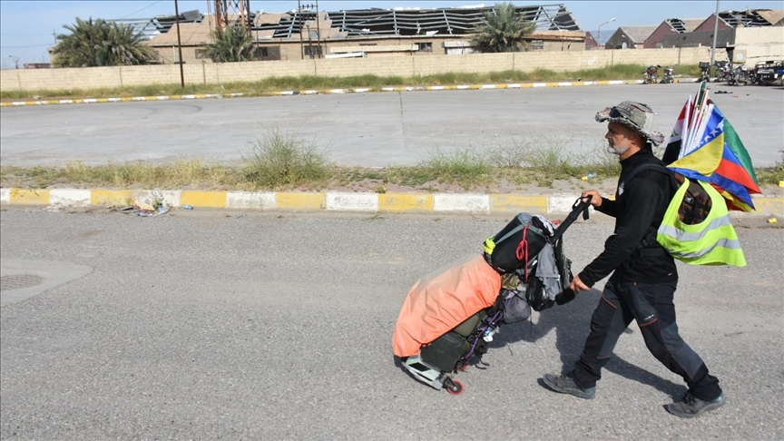 Bosniak Muslim, who set off on foot from Europe for Hajj, reaches Iraq