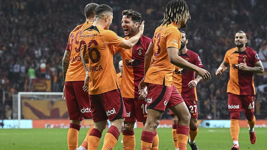 Galatasaray take 6-0 win over 10-man Kayserispor as Icardi scores hat trick