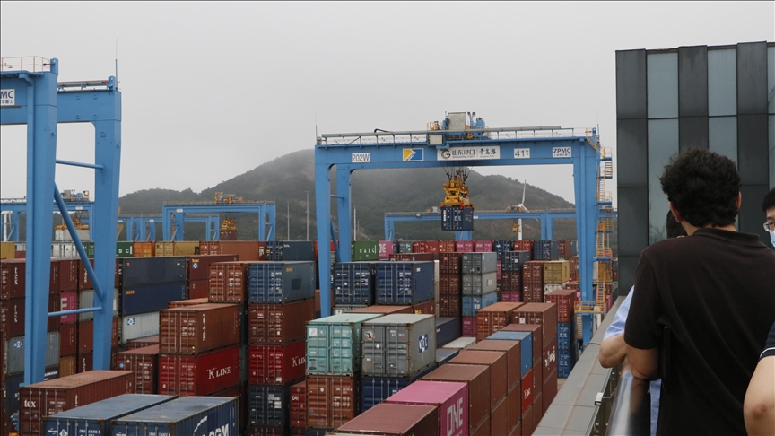 China's export growth eases in April