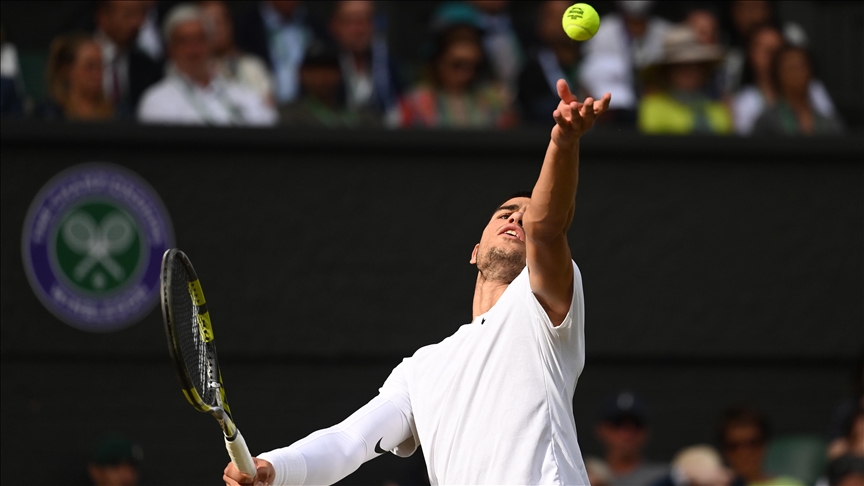 No.1 seed Alcaraz sweeps aside veteran Jeremy Chardy at Wimbledon