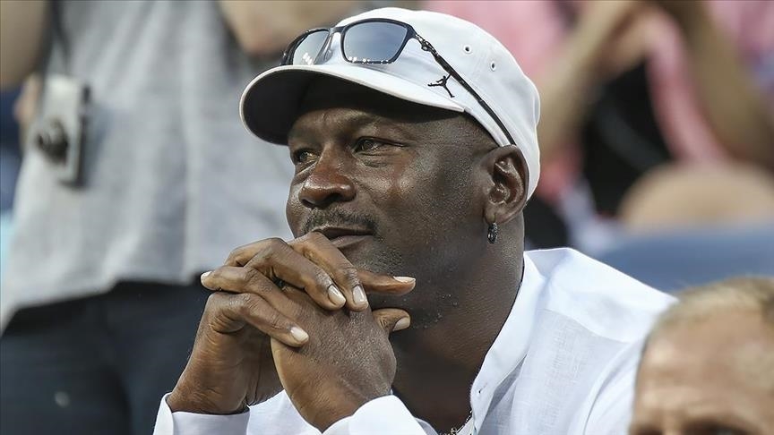 Michael Jordan set to sell majority share of Charlotte Hornets
