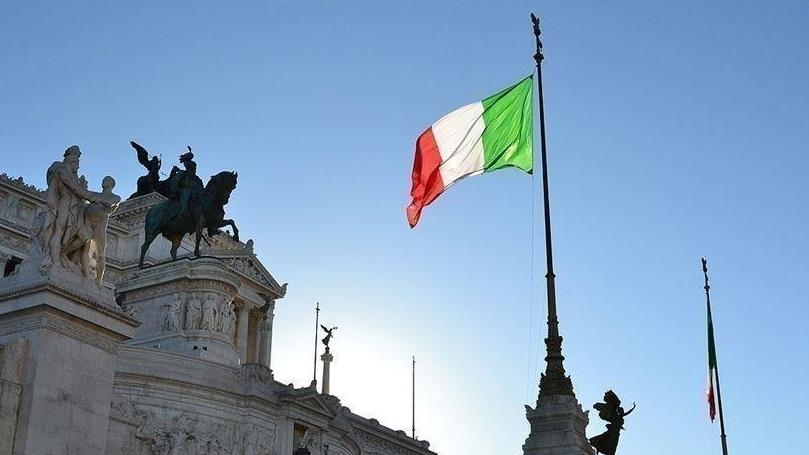 Italy approves new labor measures amid unions' protests