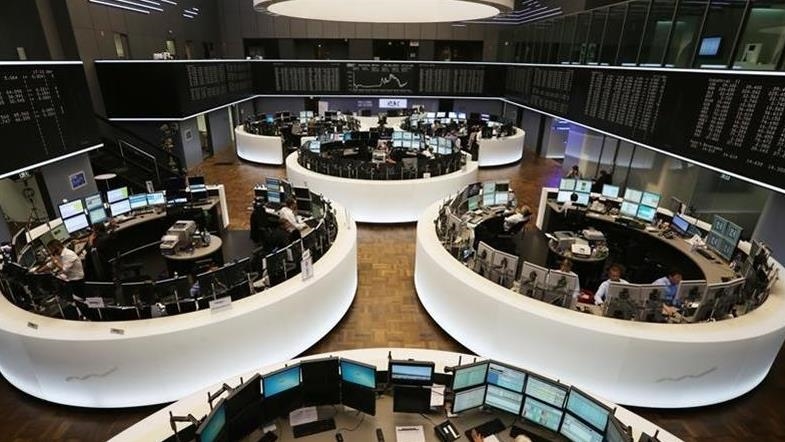 European stock markets close higher except for Spain