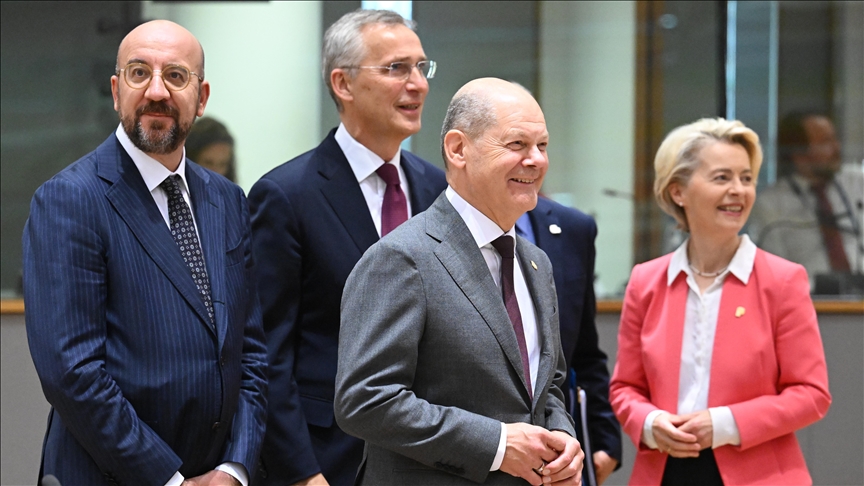 EU summit continues amid dispute on migration