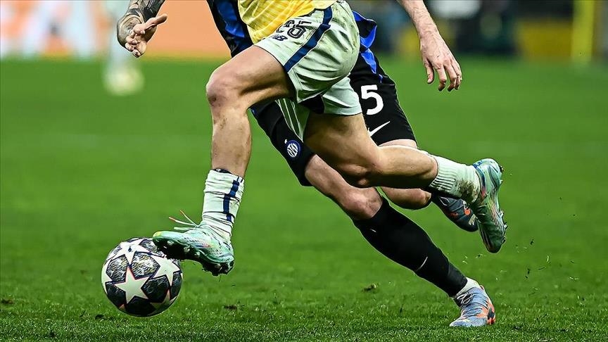 Borussia Dortmund misses chance to take lead in Bundesliga