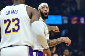 Los Angeles Lakers forward Anthony Davis (R) reacts after a play with forward LeBron James during the first half against the Cleveland Cavaliers at Rocket Mortgage FieldHouse, Cleveland, U.S., Nov. 26, 2023. (Reuters Photo)