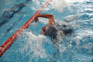 Turkish swimmer Mehmet Büyük trains at the Göl Anatolian High School, Kastamonu, Türkiye, Nov. 21, 2023. (AA Photo)