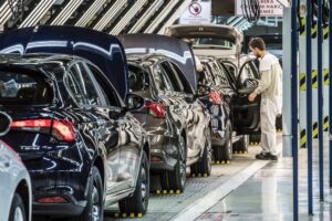 Cars are seen in the Bursa factory of Tofaş, a joint venture of Türkiye's Koç Holding and Italian-American carmaker Fiat Chrysler, northwestern Türkiye, Oct. 30, 2018. (DHA Photo)